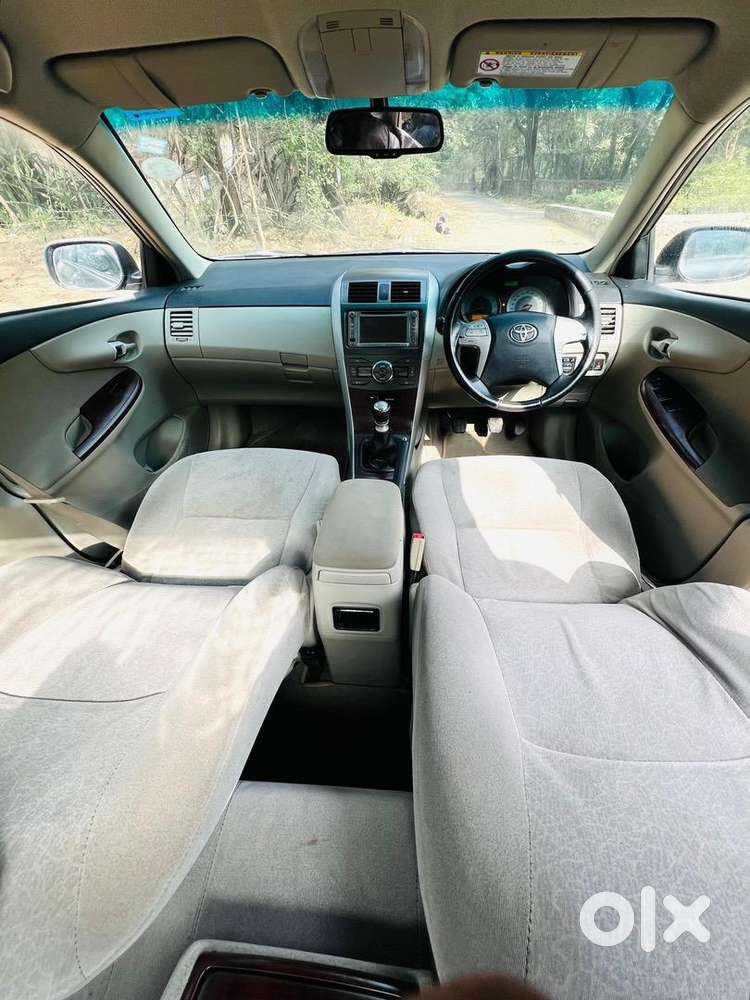 Toyota Corolla Altis 2012 Petrol Well Maintained