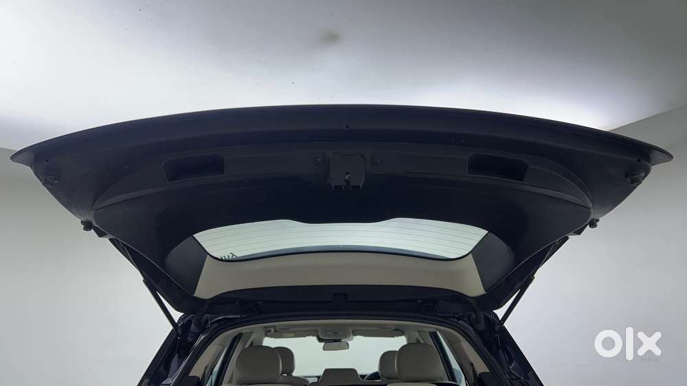Mahindra Xuv700 2.0 Ax 7 Petrol At Luxury Pack Str, 2022, Petrol