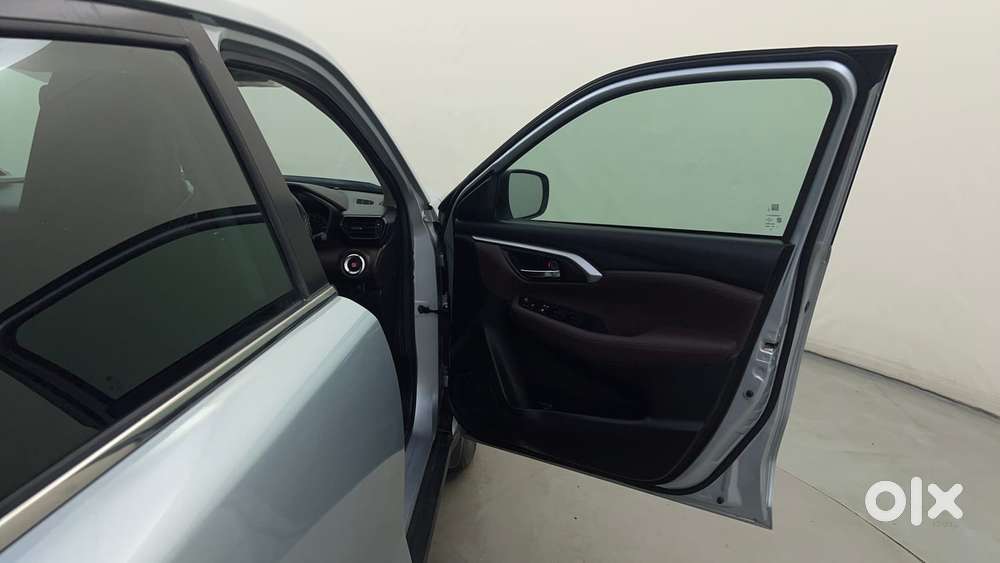 Maruti Suzuki Grand Vitara 1.5 Zeta Smart Hybrid At, 2024, Petrol