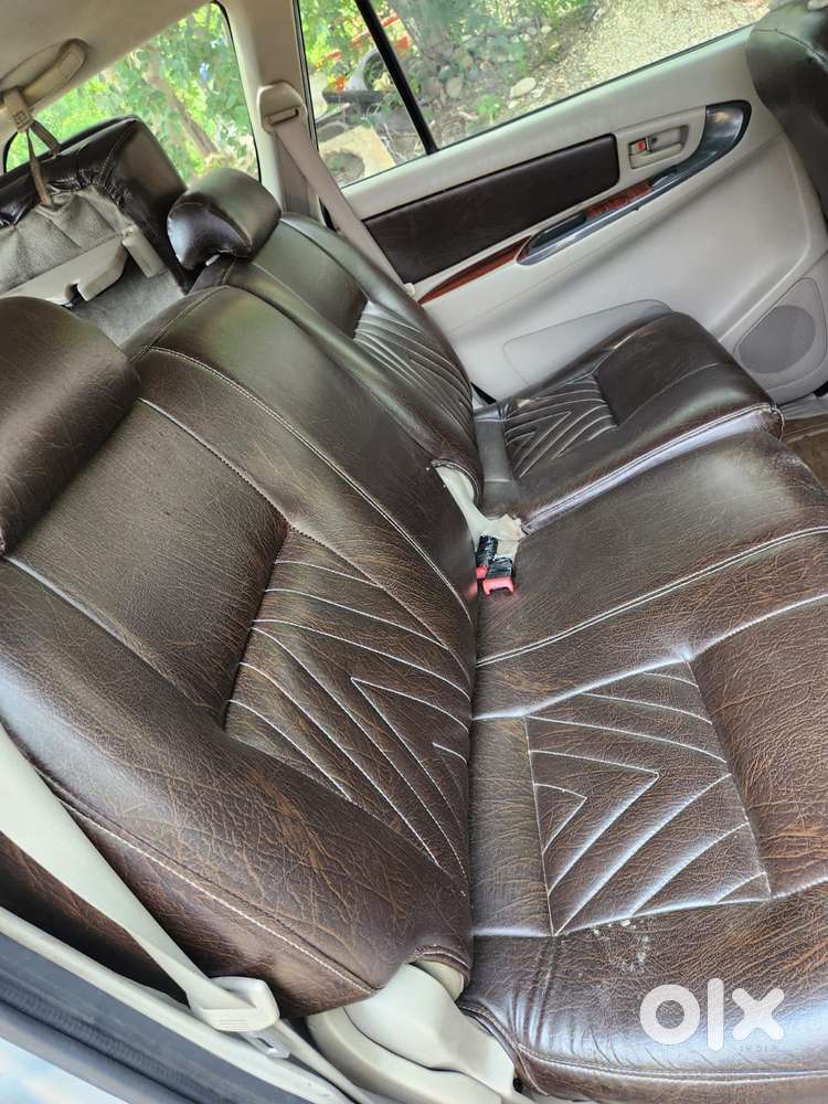 Toyota Innova 2.5 G (diesel) 8 Seater, 2012, Diesel