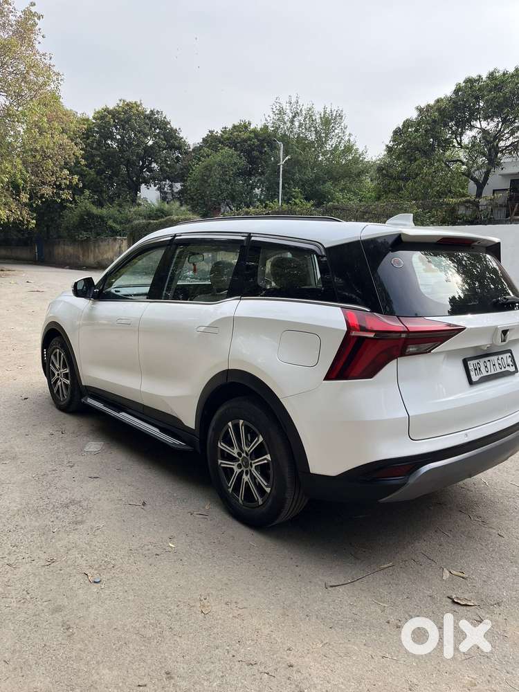 Mahindra Xuv700 2.0 Ax 7 Petrol Mt Str, 2022, Petrol