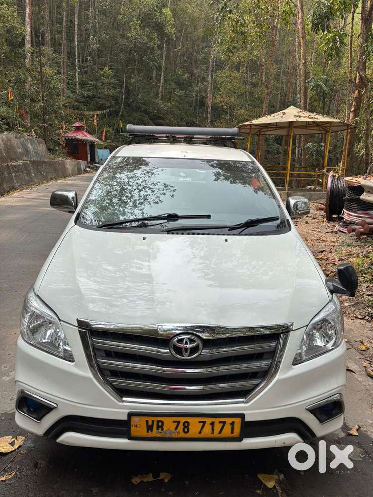 Toyota Innova 2012-2013 2.5 E Diesel Ms 8-seater, 2016, Diesel