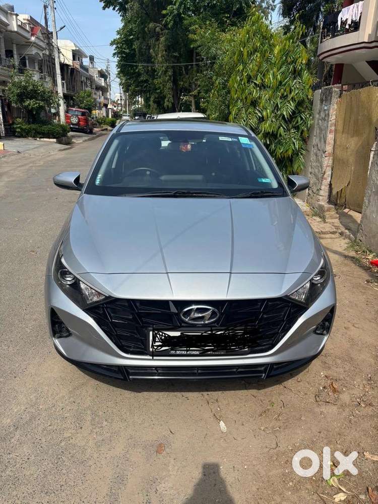 Hyundai I20 2023 With Sunroof Petrol 15000 Km Driven