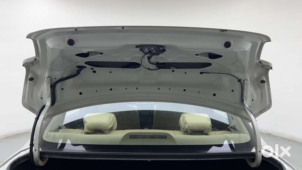 Maruti Suzuki Dzire 1.2 Vxi Amt, 2017, Petrol