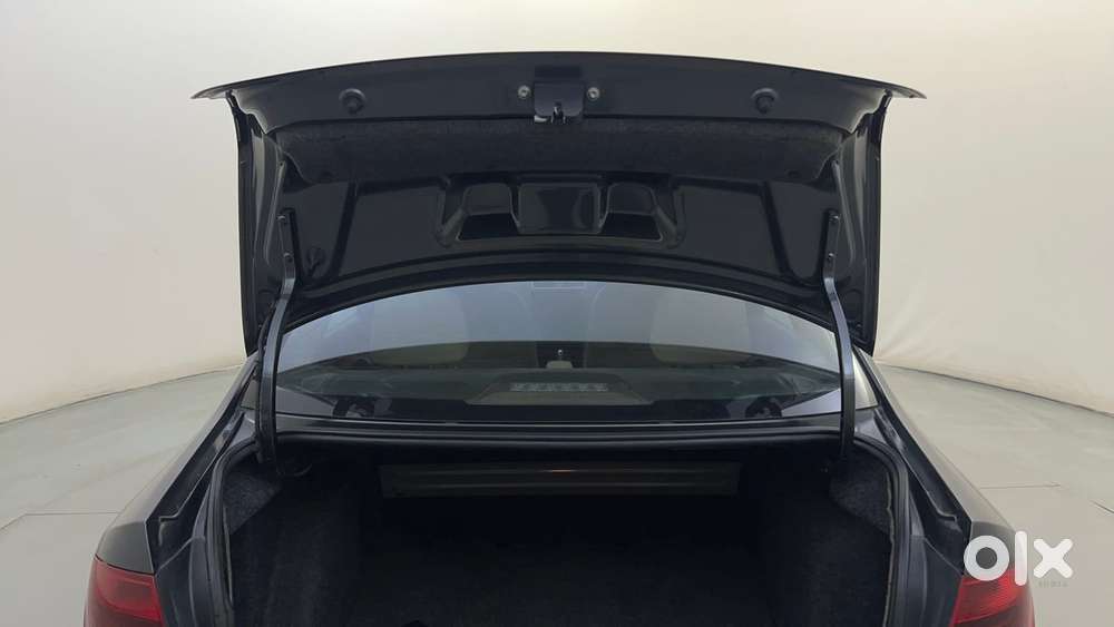Volkswagen Vento Petrol Highline, 2015, Petrol