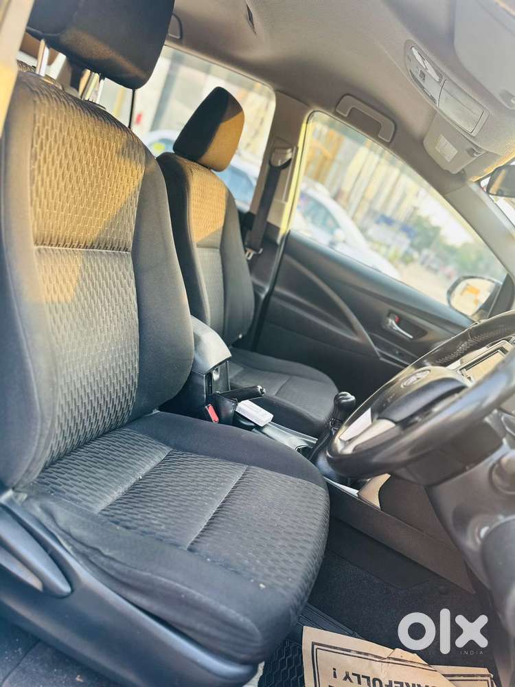 Toyota Innova Crysta 2.4 Gx Mt, 2017, Diesel