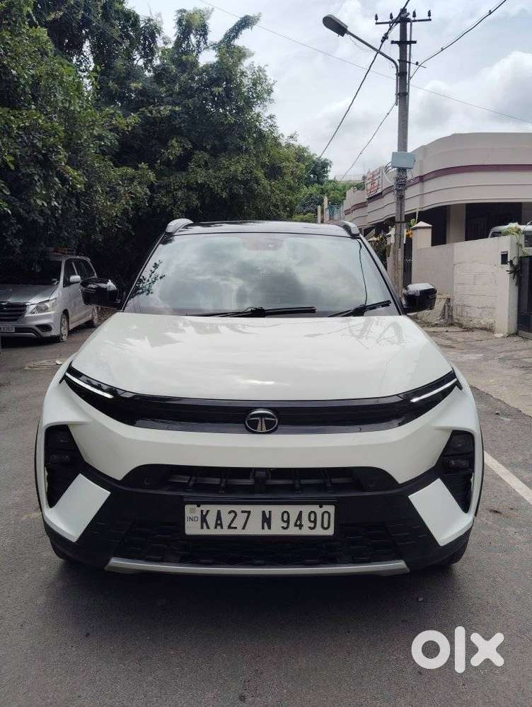 Tata Nexon Fearless Plus S Purple 1.5 Revotorq Diesel 6amt Dual Tone..