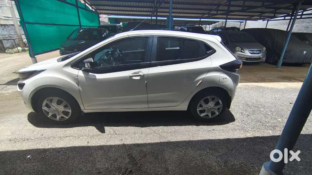 Tata Altroz 2024 Petrol Well Maintained