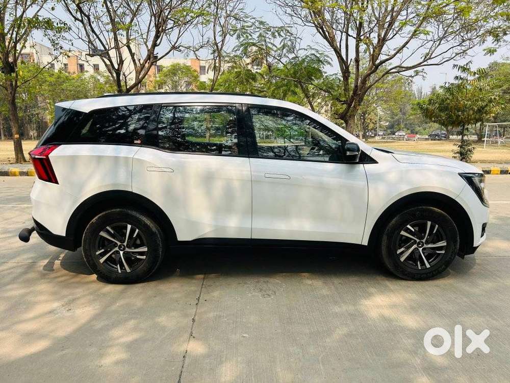 Mahindra Xuv700 2.0 Ax 5 Petrol Mt Str, 2022, Petrol