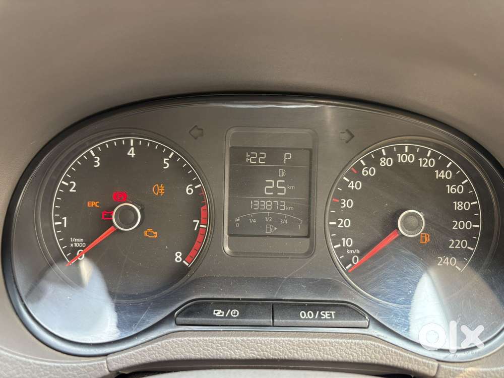 Volkswagen Vento 1.2 Tsi Highline Plus At, 2015, Petrol