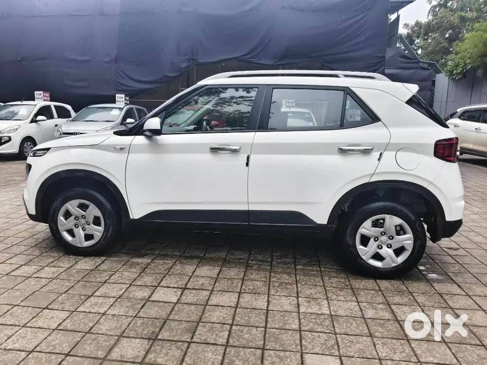 Hyundai Venue Petrol Manual 2021 Last