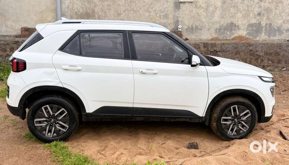 Hyundai Venue 2023 Diesel Car