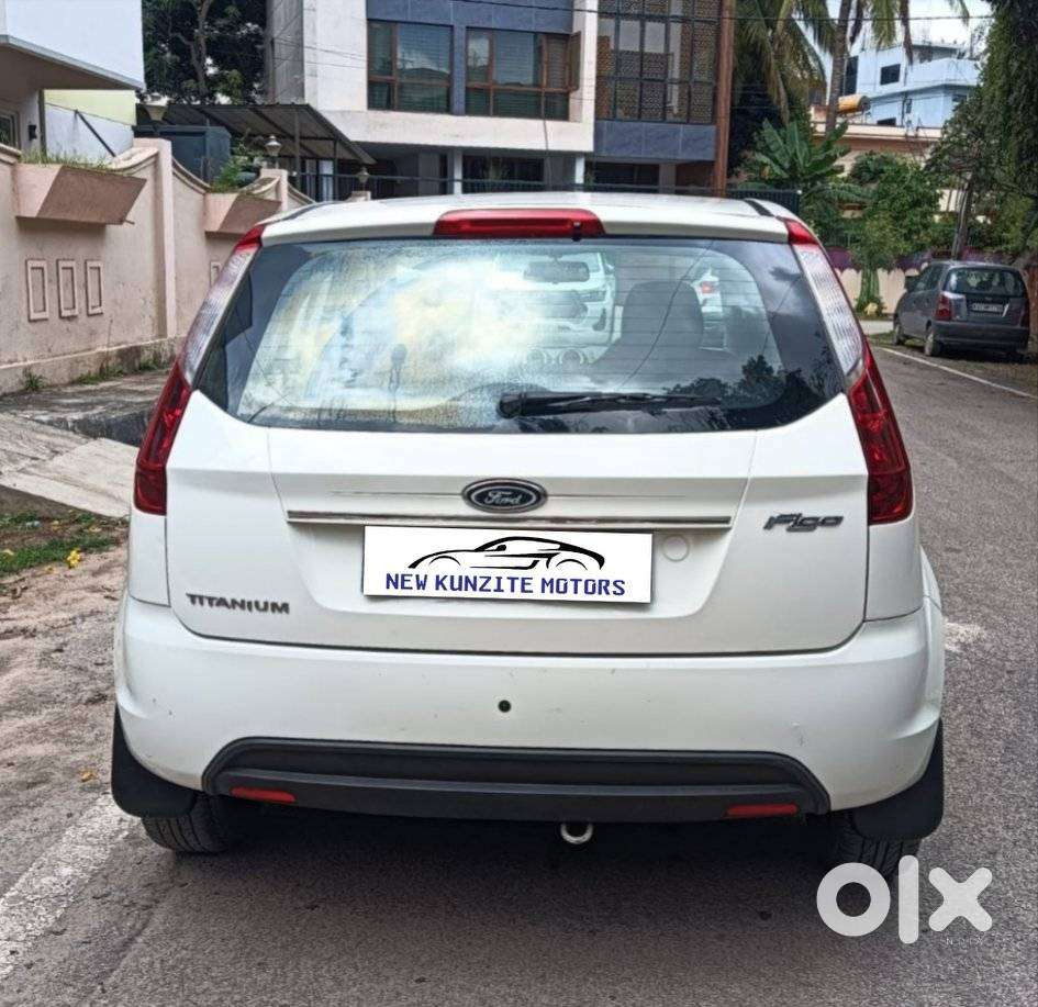 Ford Figo Petrol Titanium, 2010, Petrol