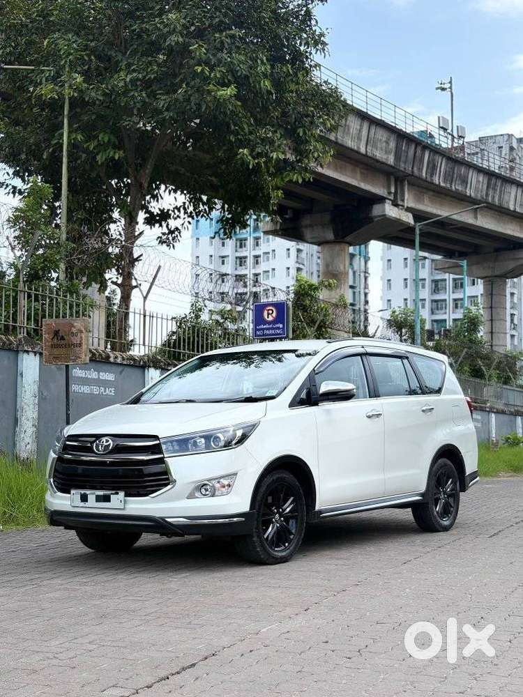 Toyota Innova Crysta 2.8 At Touring Sport, 2017, Diesel