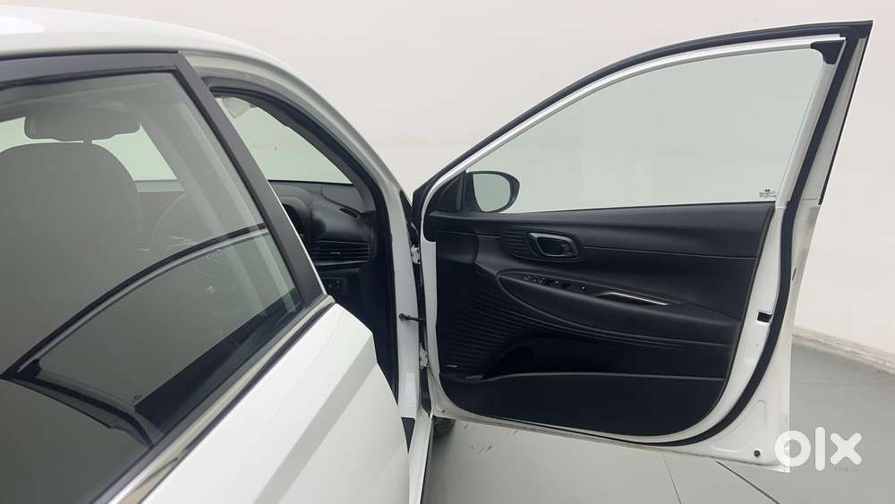 Hyundai New I20 1.2 Asta (o) Mt, 2023, Petrol