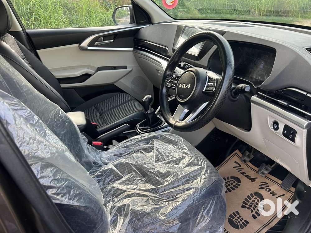 Kia Carens 1.4 Prestige 7 Str, 2022, Petrol