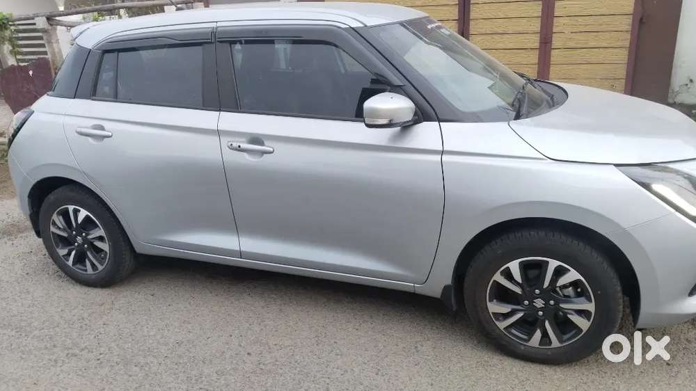Maruti Suzuki Swift 2025 Petrol 14000 Km Driven