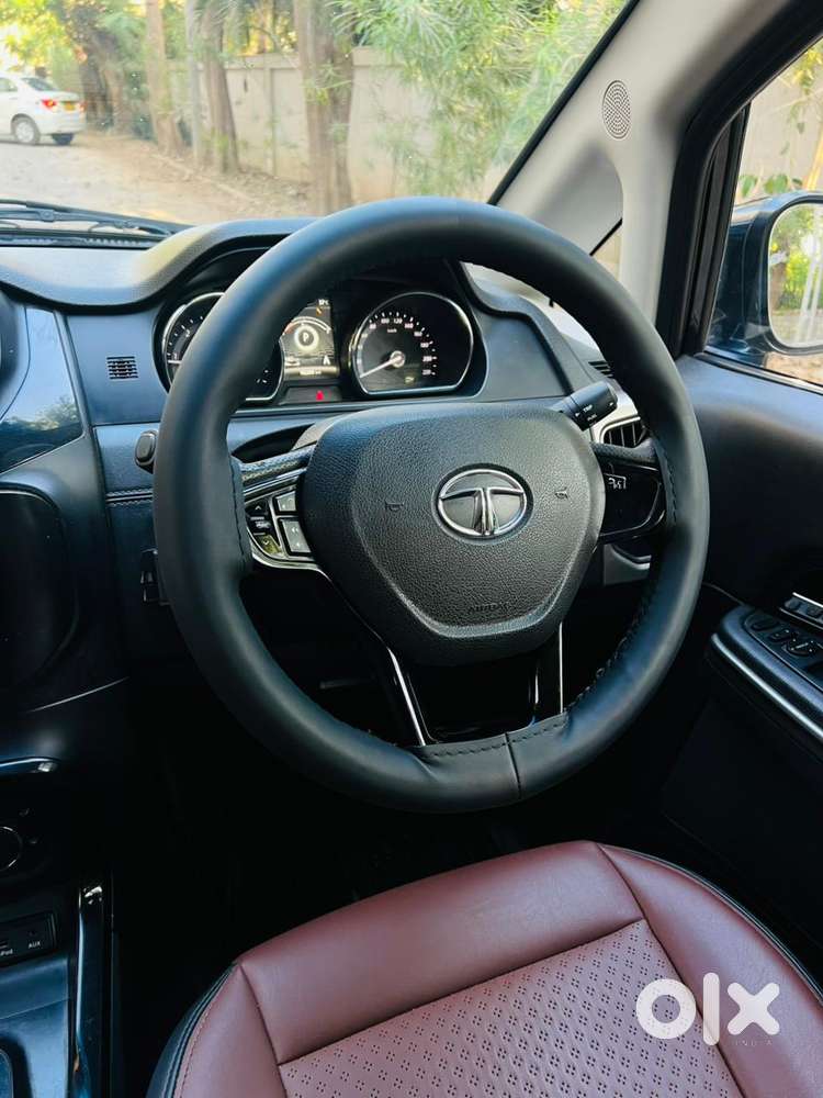 Tata Hexa 2.2 Xta 4x2 7 Str Dual Tone, 2017, Diesel