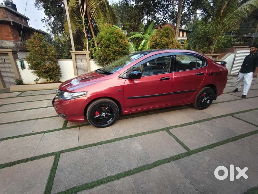 Low Km Driven Cvt Honda City Company Maintained
