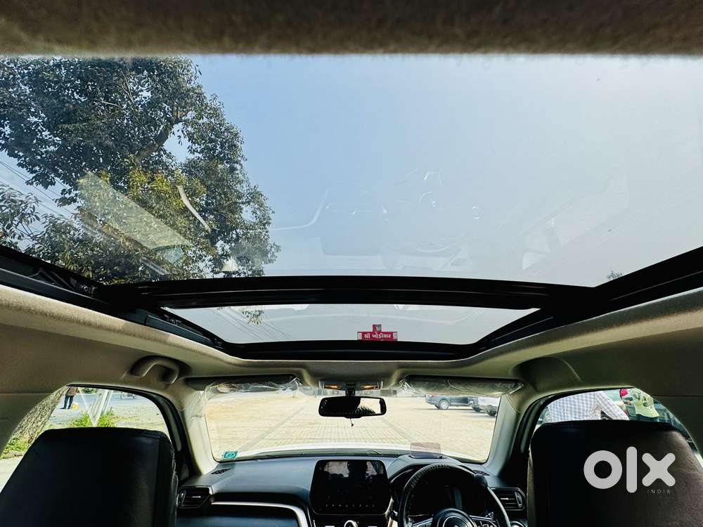 Maruti Suzuki Grand Vitara 1.5 Zeta Plus Dual Tone Intelligent Hybri..