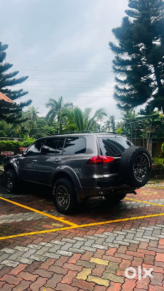 Mitsubishi Pajero Sport 2014