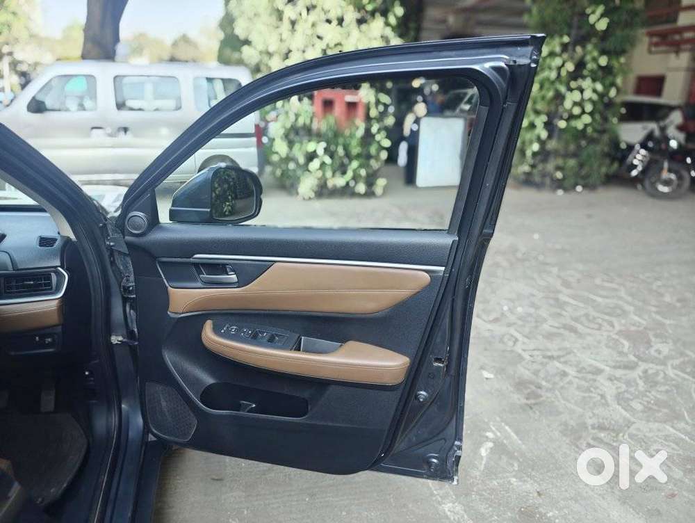 Honda Elevate Zx Cvt, 2023, Petrol