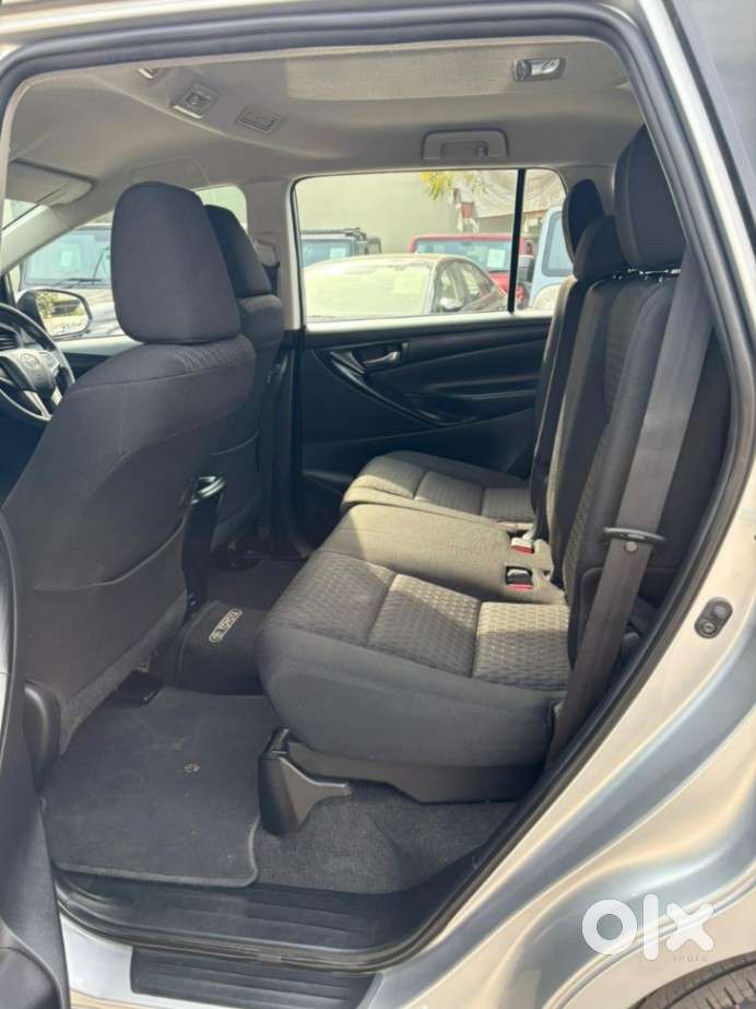Toyota Innova Crysta 2.8 Gx At 7 Str, 2017, Diesel