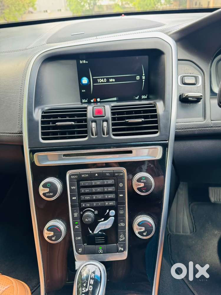 Volvo Xc60 D5 Awd Automatic, 2016, Diesel