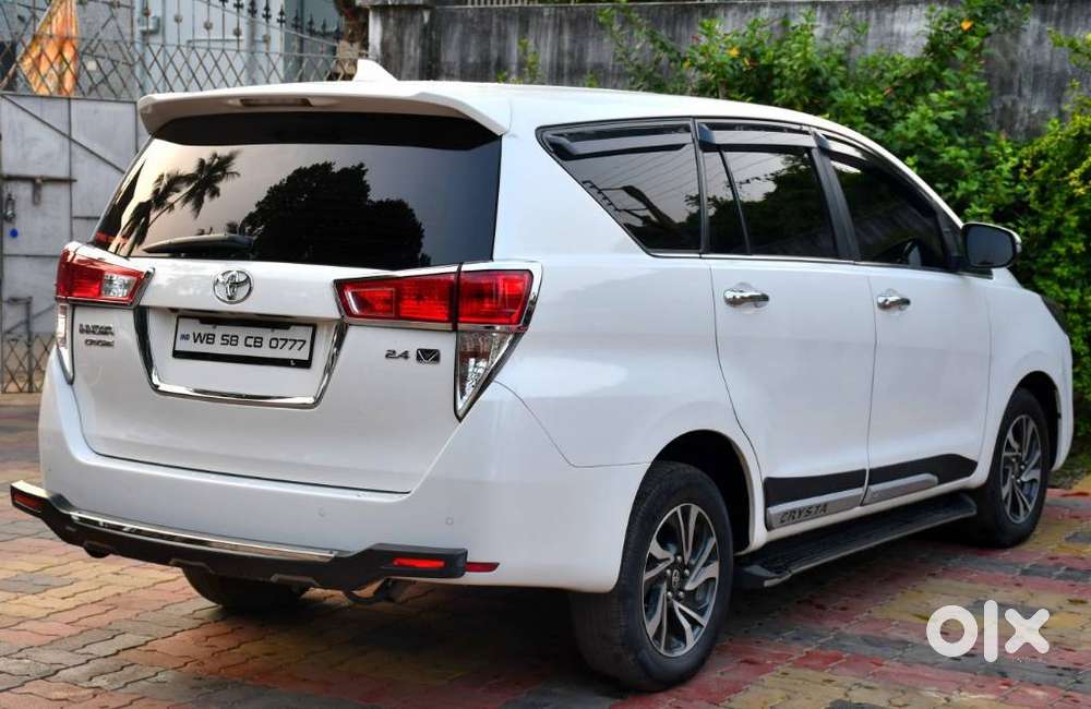 Toyota Innova Crysta 2.4 V, 2024, Diesel