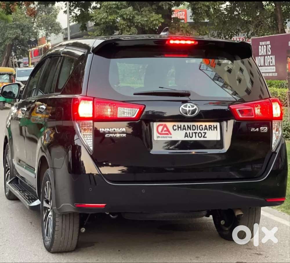 Toyota Innova Crysta [2020-ongoing] 2.4 Zx At 7 Str, 2022, Diesel