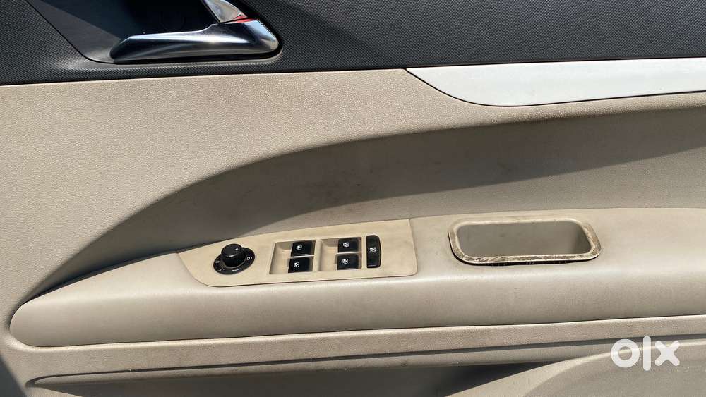 Mahindra Marazzo M8, 2018, Diesel