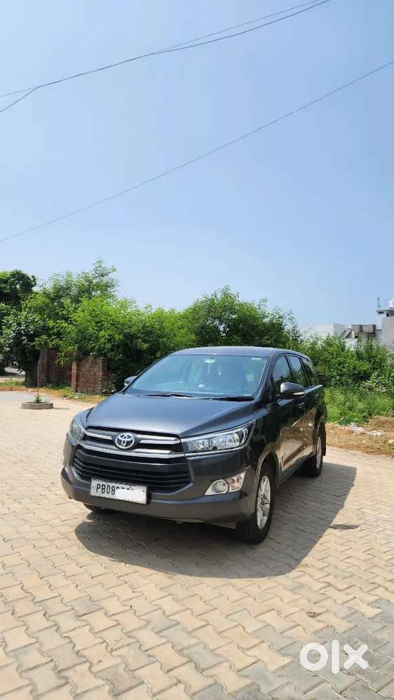 Toyota Innova Crysta 2017