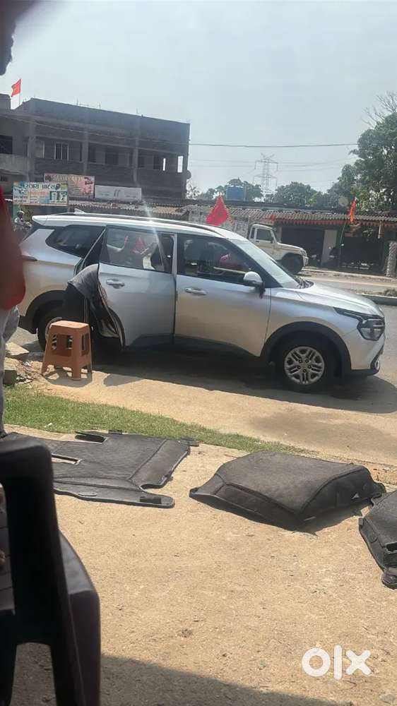 Kia Carens 2024 Petrol Well Maintained