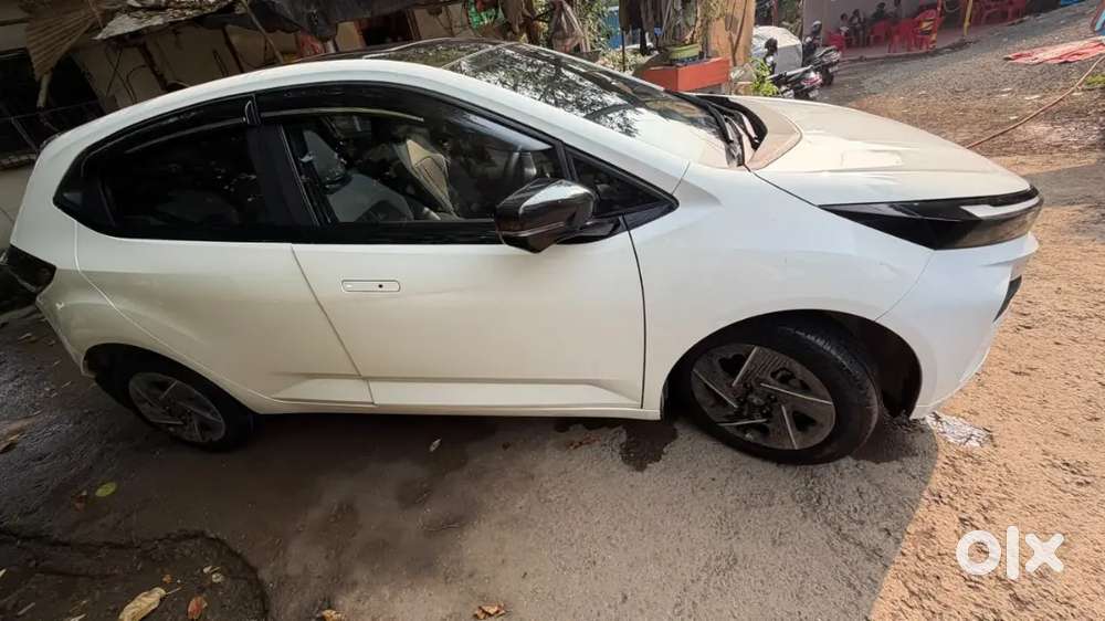 Tata Altroz 2026 Petrol + Cng Top Model