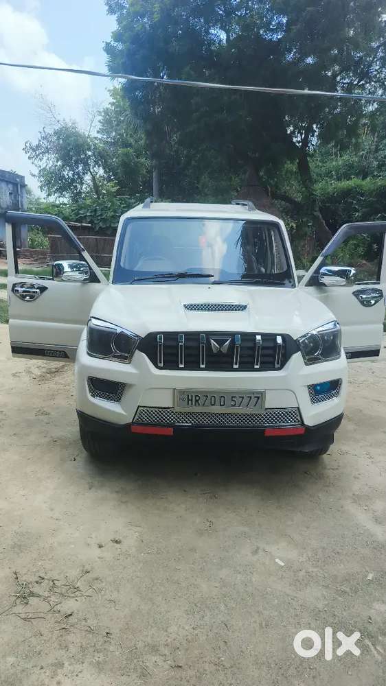 Mahindra Scorpio 2.2 S4 2015