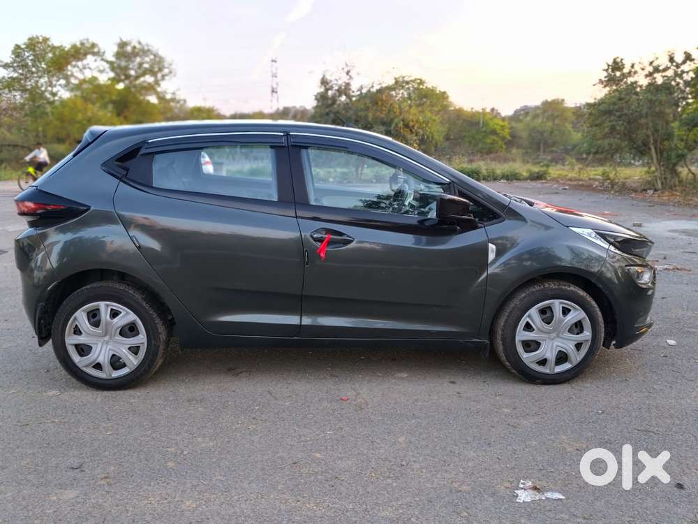 Tata Altroz 1.2 Xt, 2022, Petrol
