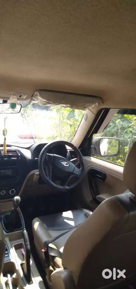 Mahindra Tuv 300 2019