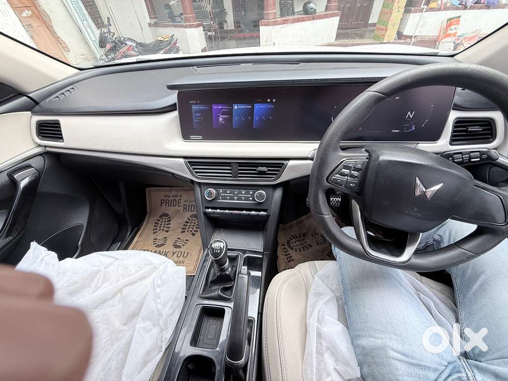 Mahindra Xuv700 Diesel Mt 2023