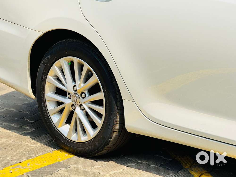 Toyota Camry Hybrid, 2015, Petrol