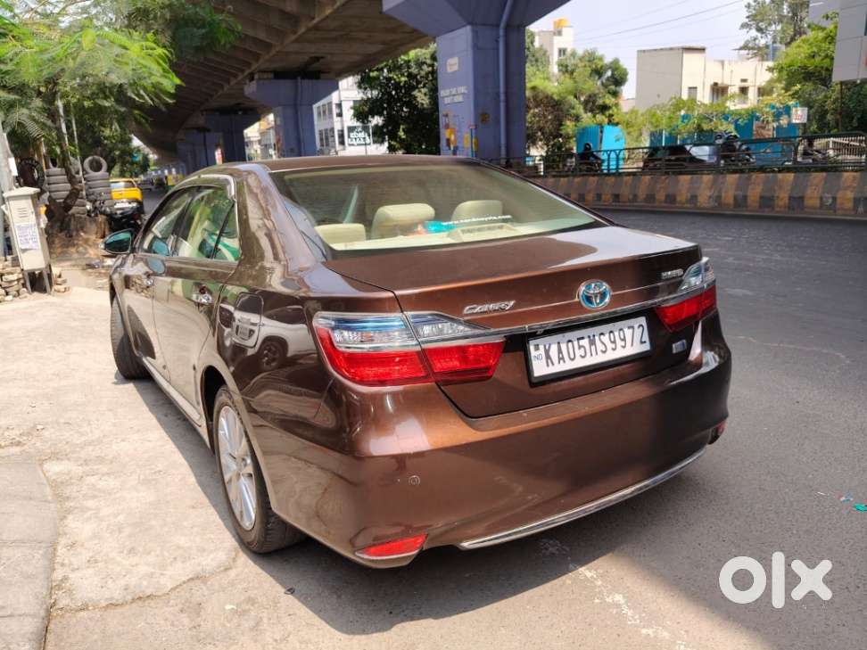 Toyota Camry Hybrid, 2016, Cng & Hybrids