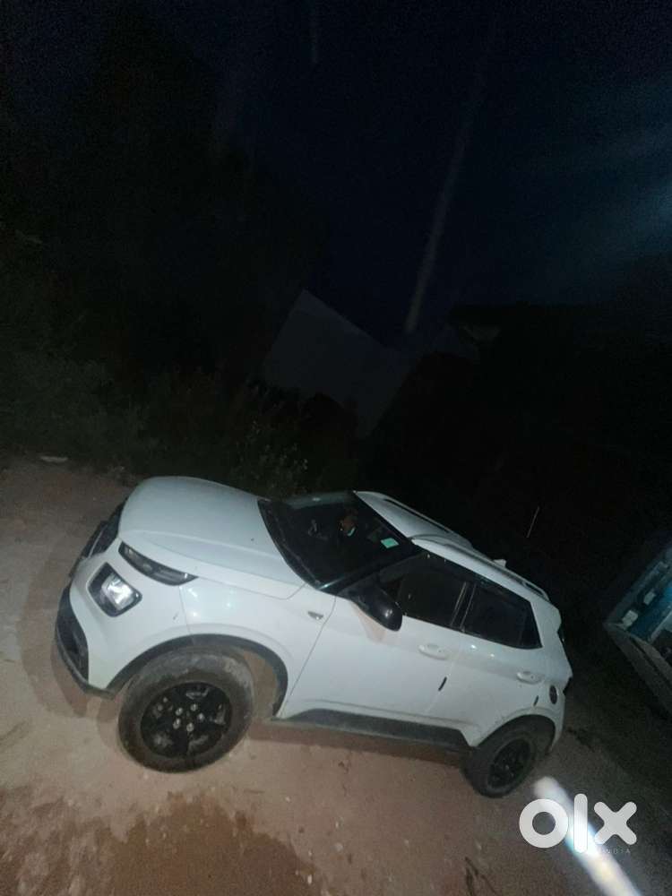 Hyundai Venue Petrol 2021