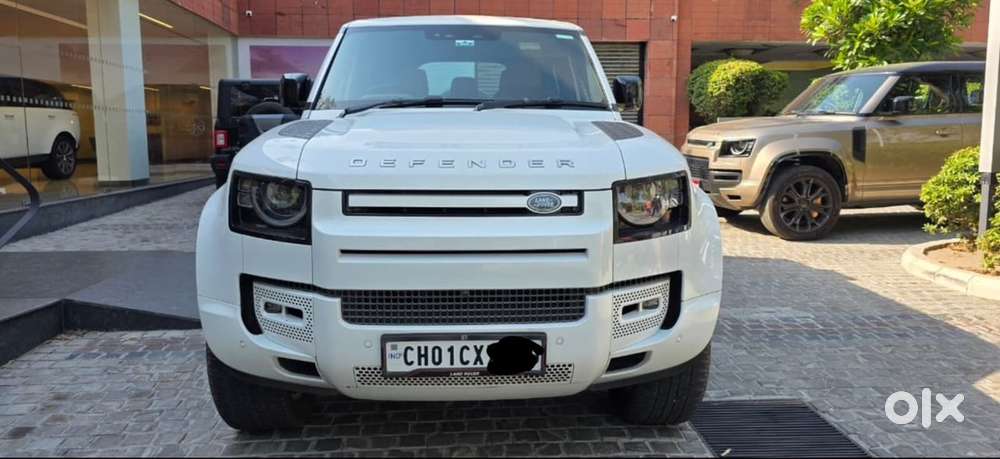 Land Rover Defender 2024 Petrol Well Maintained