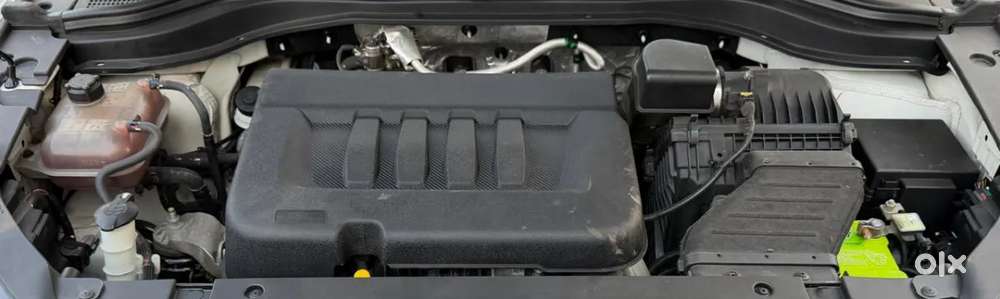 Mahindra Xuv700 2.2 Ax 7 Diesel At Luxury Pack Str, 2022, Diesel