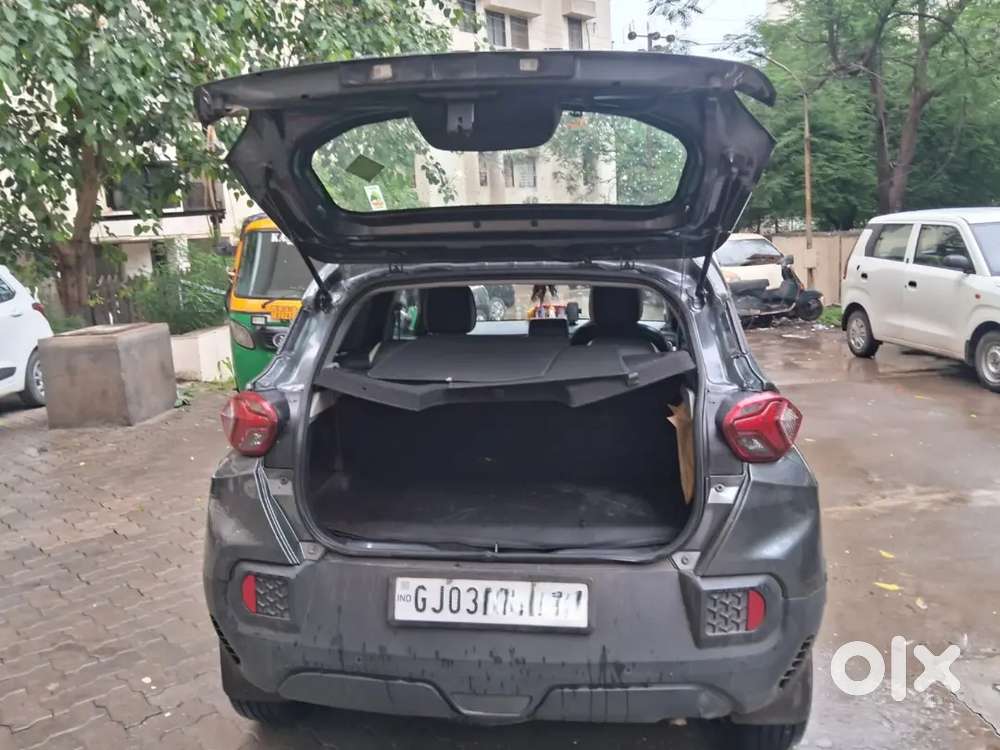Tata Punch Dazzle Sunroof 2023