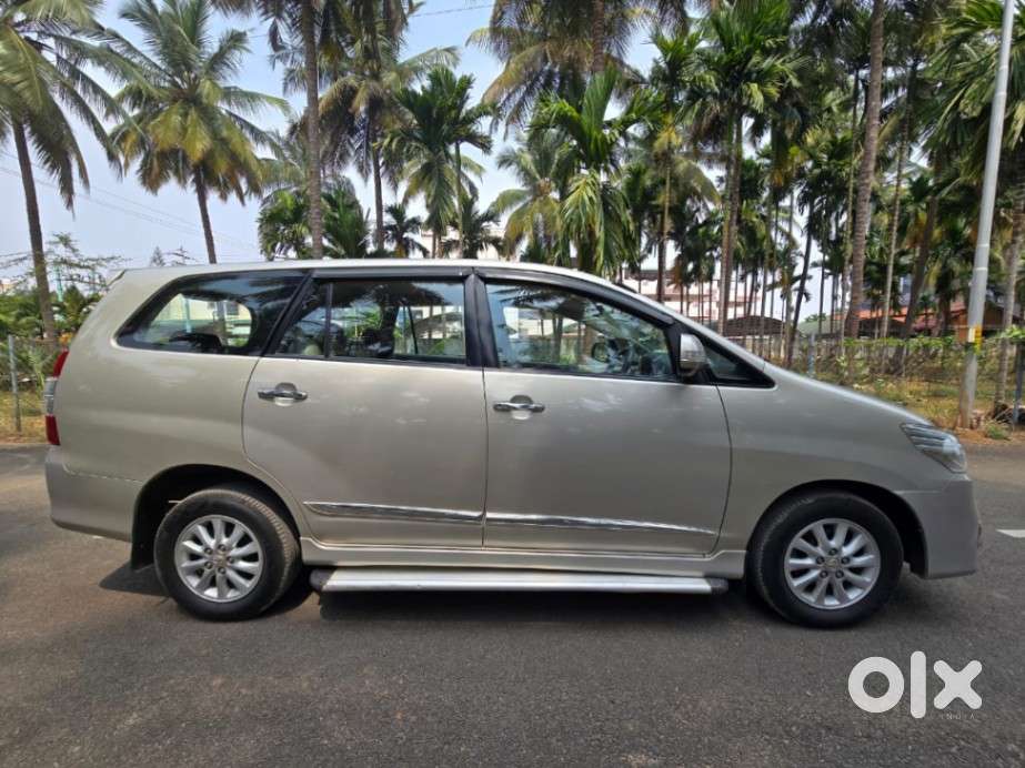 Toyota Innova 2.5 V 8 Str, 2015, Diesel
