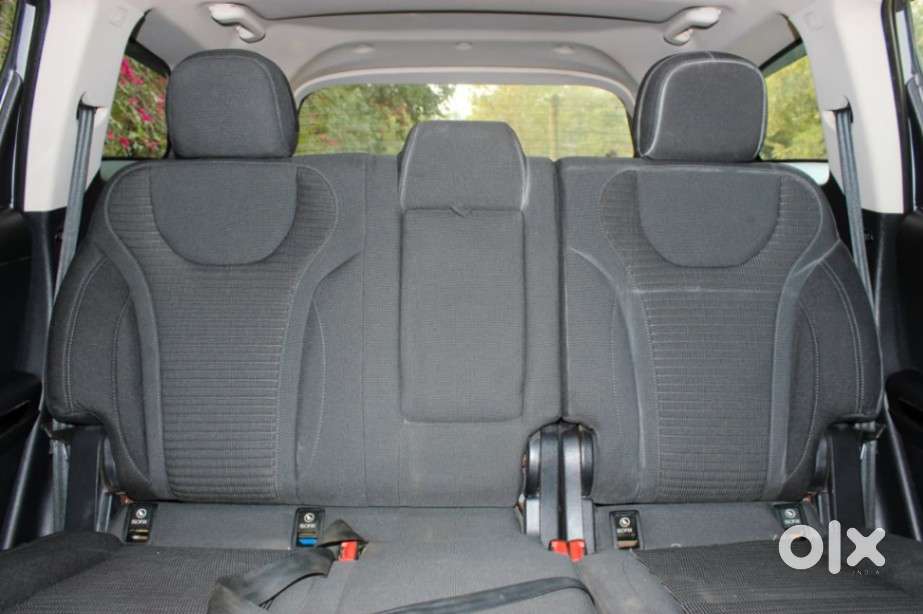 Mahindra Xuv700 2.0 Ax 5 Petrol At Str, 2022, Petrol