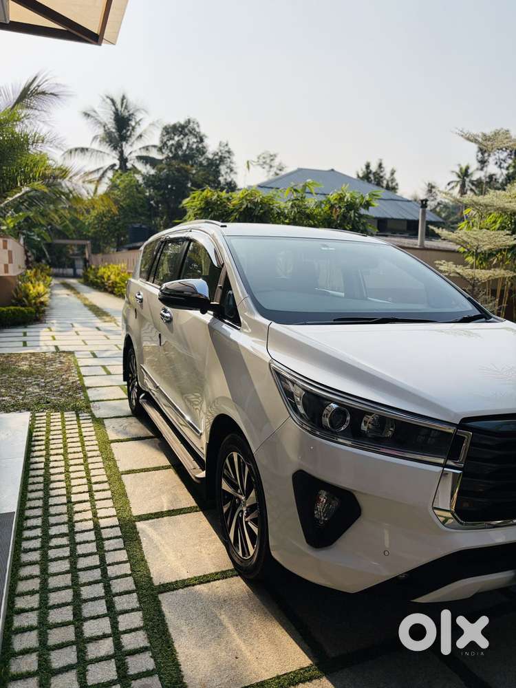 Toyota Innova Crysta