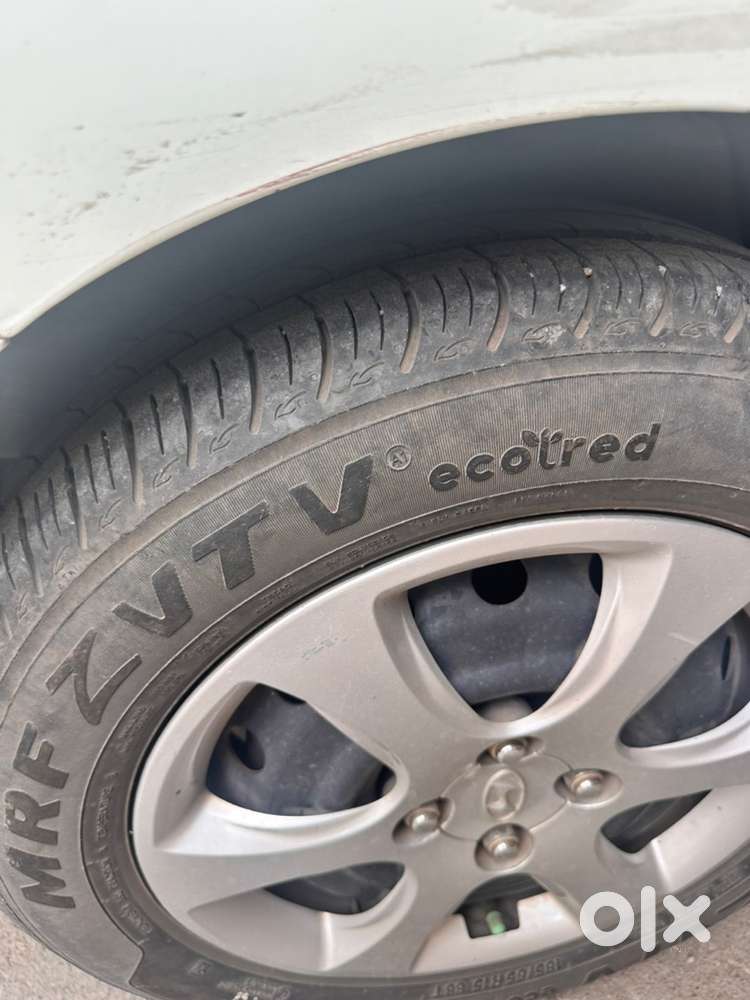 Hyundai Fluidic Verna 2012