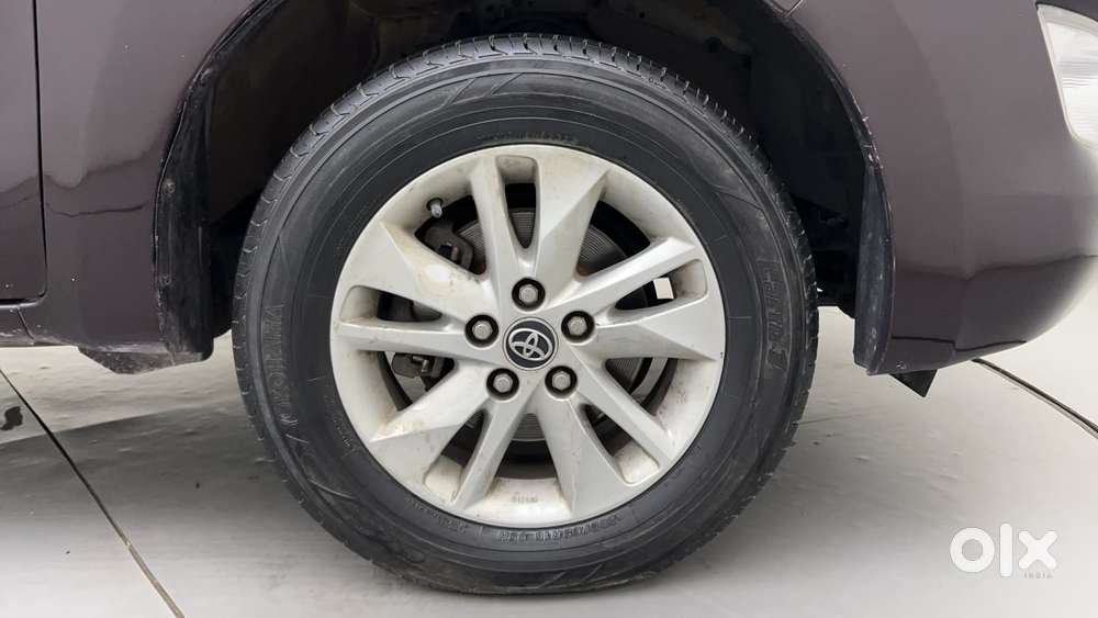 Toyota Innova Crysta 2.4 G Mt 8s, 2016, Diesel