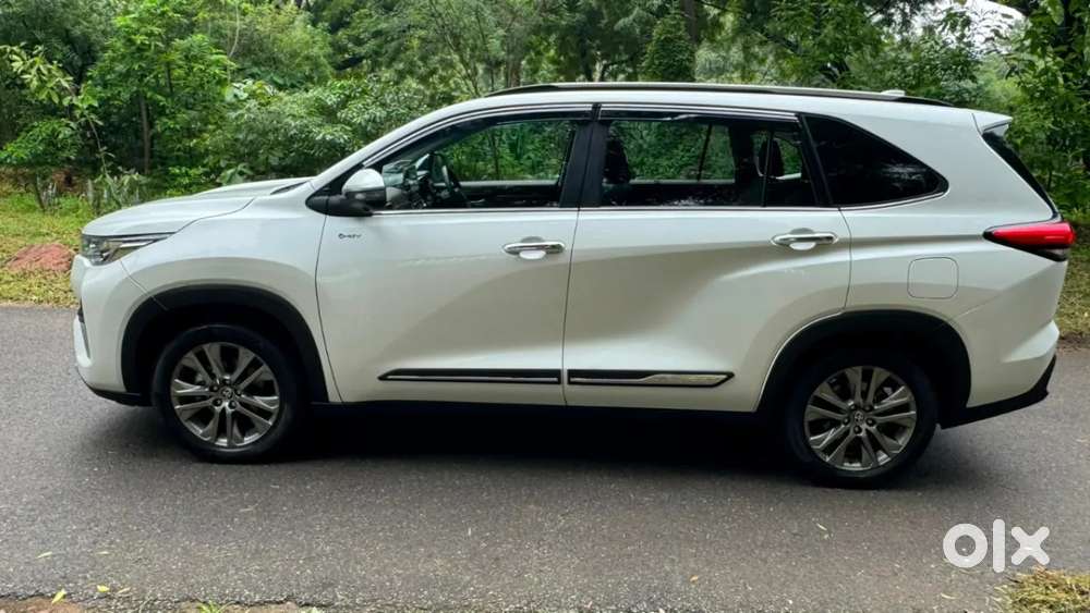Toyota Innova Hycross, 2026, Petrol